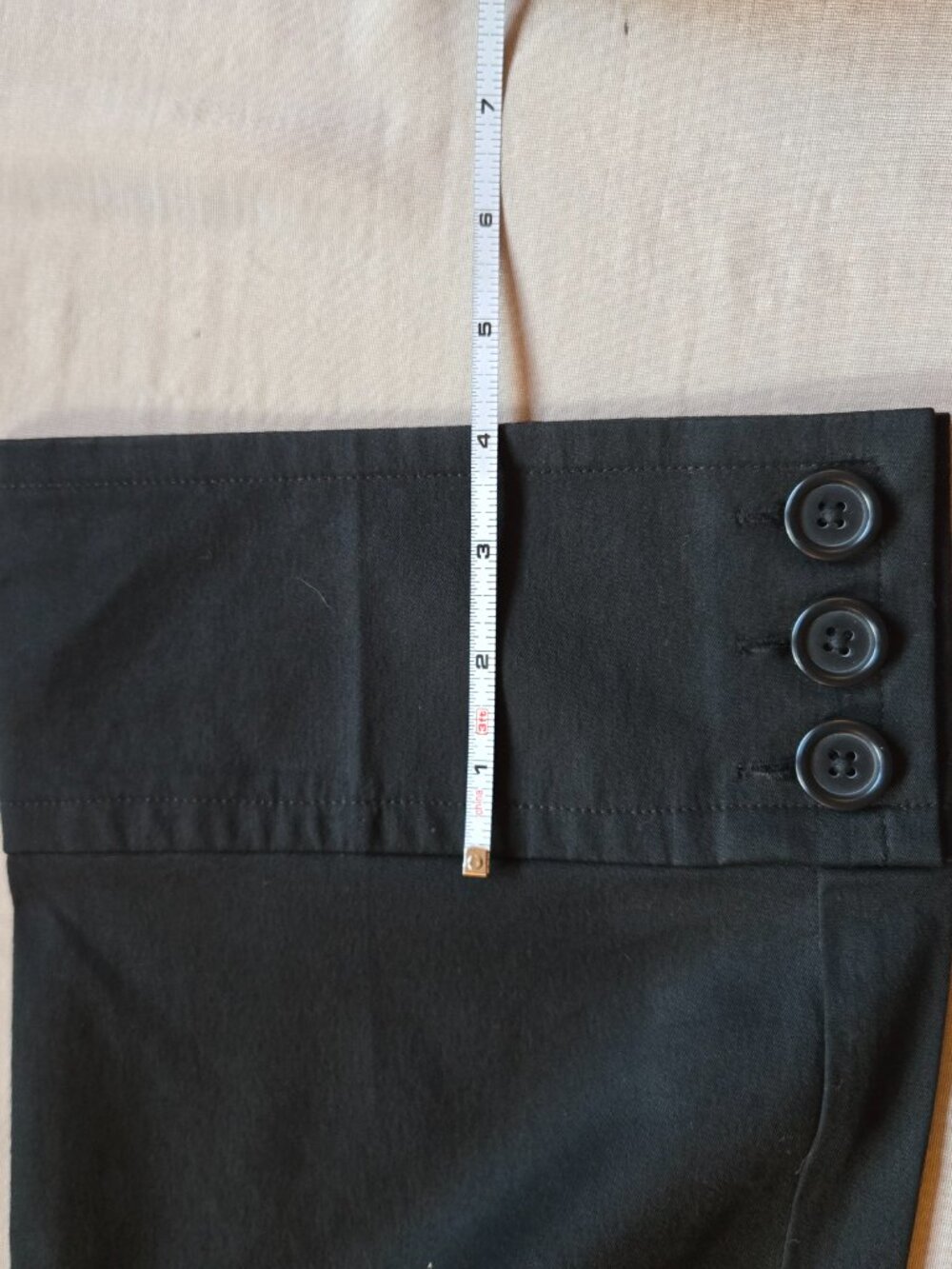 LOFT Marisa Fit Black Button Accented Capri Pants Crop Size 6 Classic - Picture 13 of 14